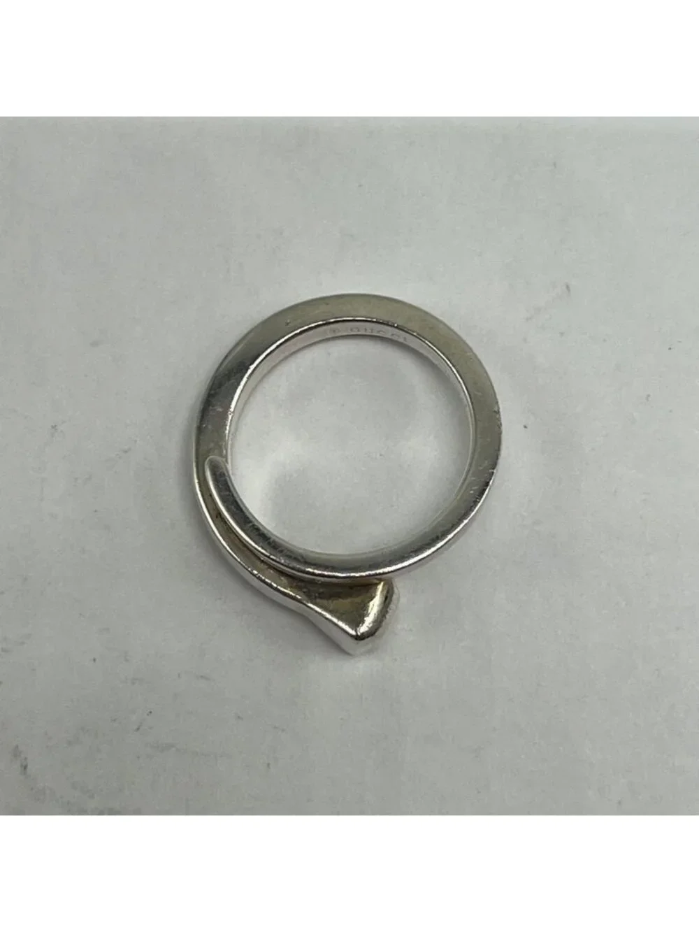 Gucci Chiodo Nail Ring